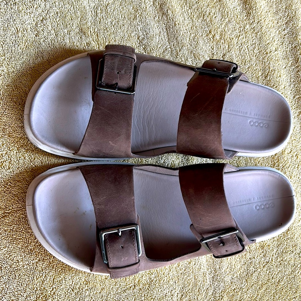 Ecco sandals 45
